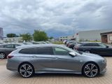 Opel Insignia B Sports Tourer Ultimate 4x4 OPC-LINE - Opel Insignia: Allradantrieb, Tourer Sports