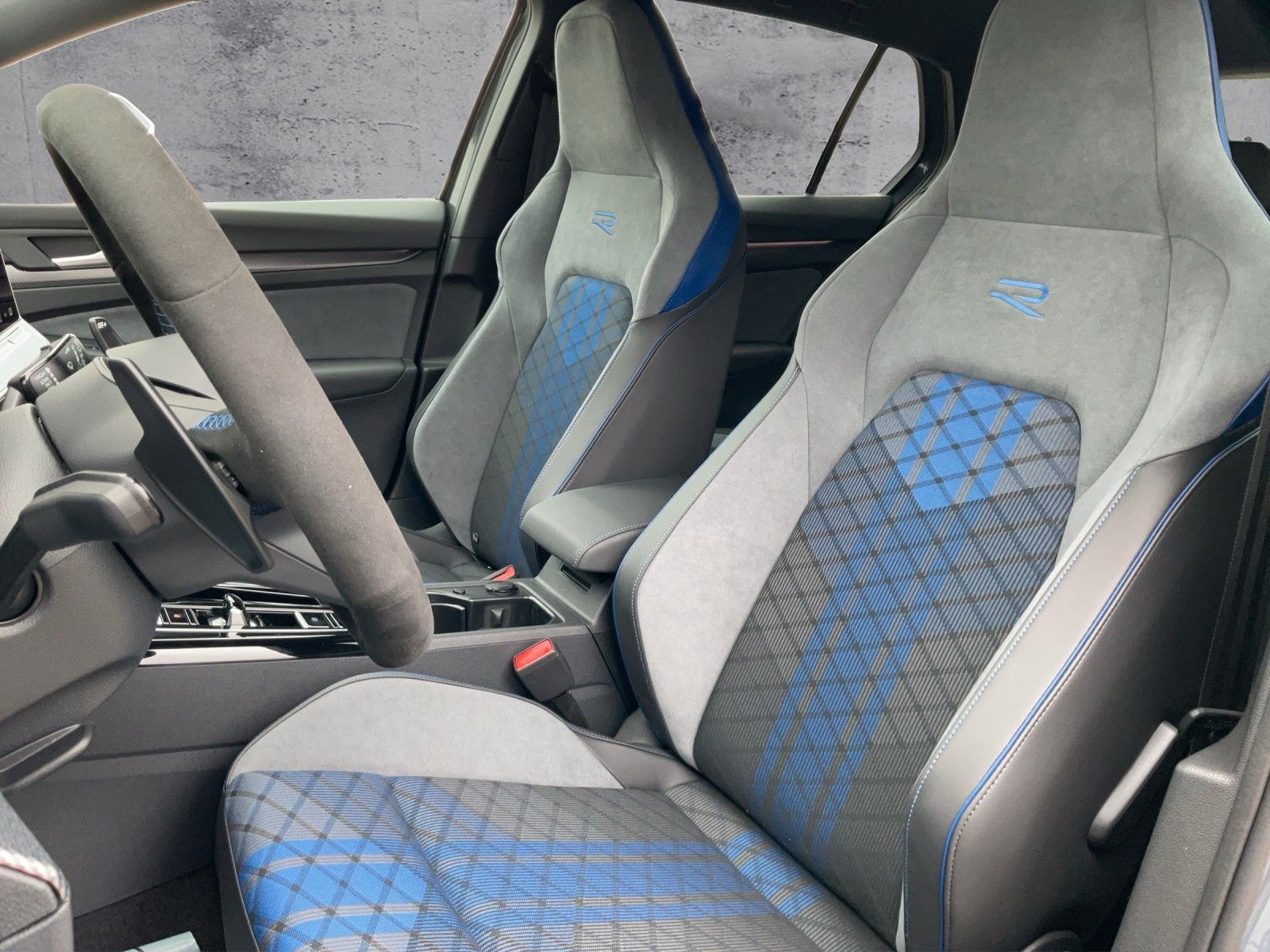 Volkswagen Golf VIII Lim. 2.0 TSI 245 kW 4Motion R foto 5