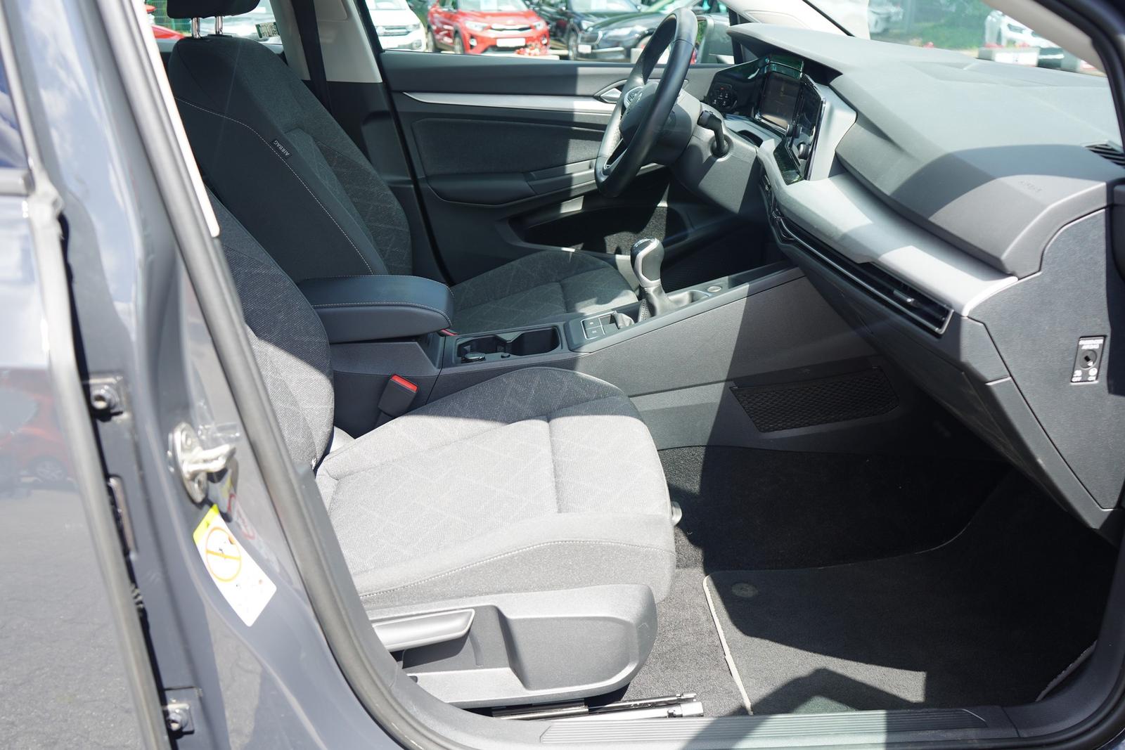 Volkswagen Golf VIII 1.5 TSI Life LED ACC App-Connect PDC