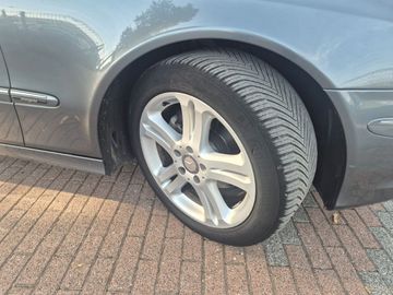 Mercedes E 220 - 5