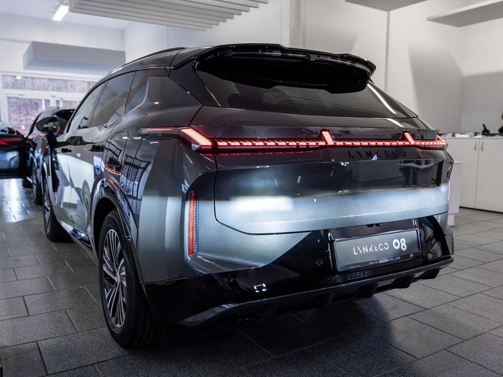 Lynk & Co 08
