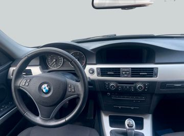 BMW 320 - 12