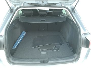 Volkswagen Golf - 8