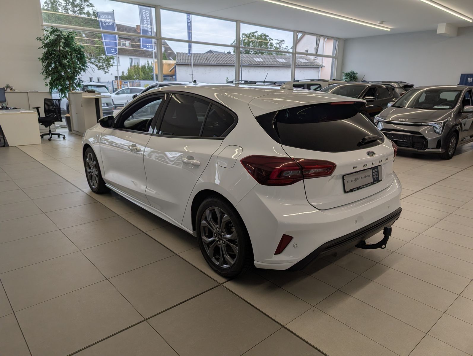 FORD Focus 1.0 EcoBoost MHEV ST-Line X Navi – Bild 2