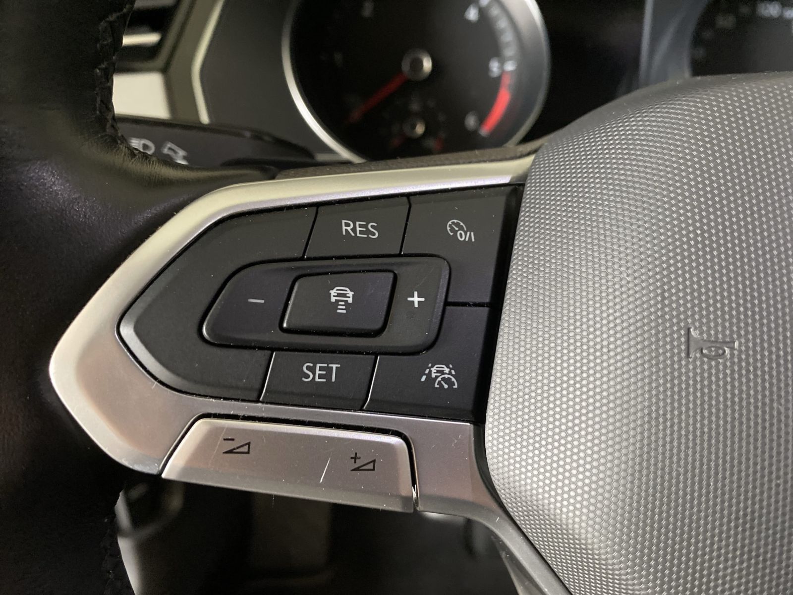 Volkswagen Passat - Bild 10