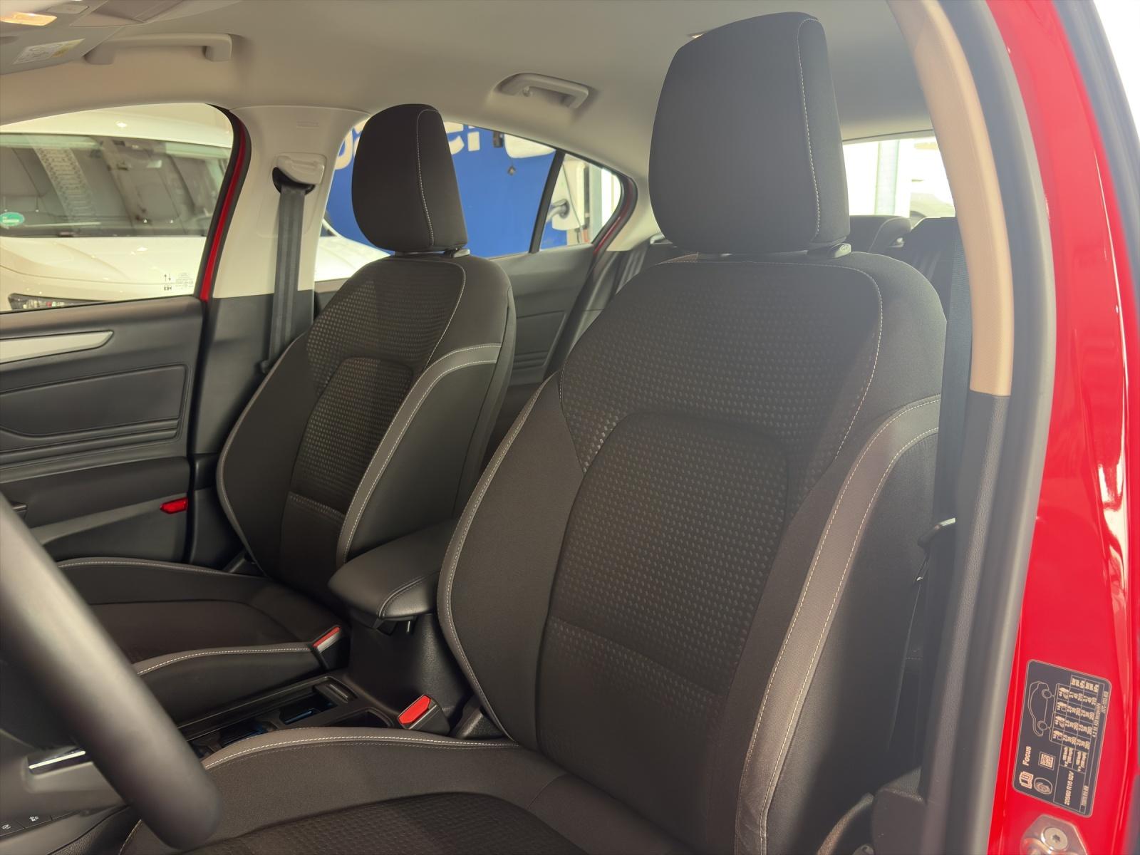 Ford Focus Lim. Cool & Connect, миниатюра 18