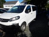 Opel Vivaro Kombi M - Opel Vivaro mit Diesel-Antrieb