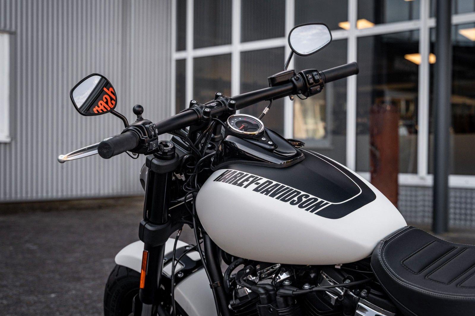 Fahrzeugabbildung Harley-Davidson FXFBS FAT BOB 114 CUI SOFTAIL - Jekill & Hyde