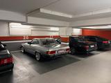 Mercedes-Benz 450 Mercedes SL R 107  silber/rot - Mercedes-Benz 450 aus 1979