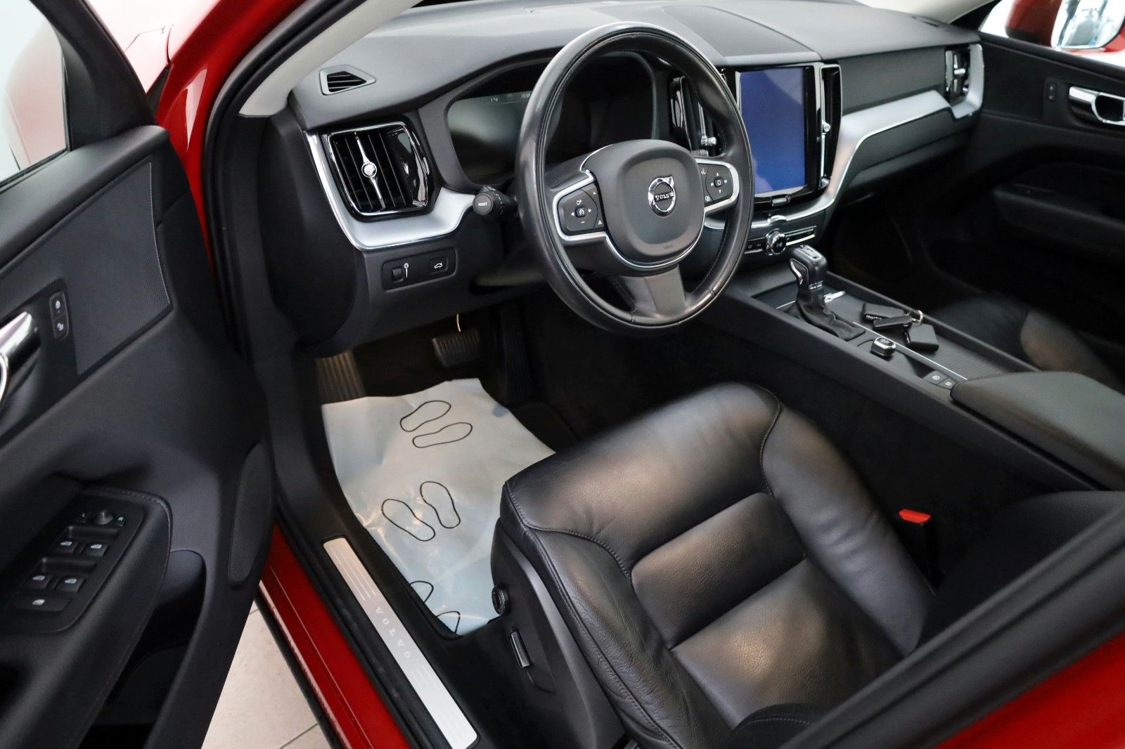 Fahrzeugabbildung Volvo XC60 Momentum AWD Leder,Navi,LED,Panorama,4xSH