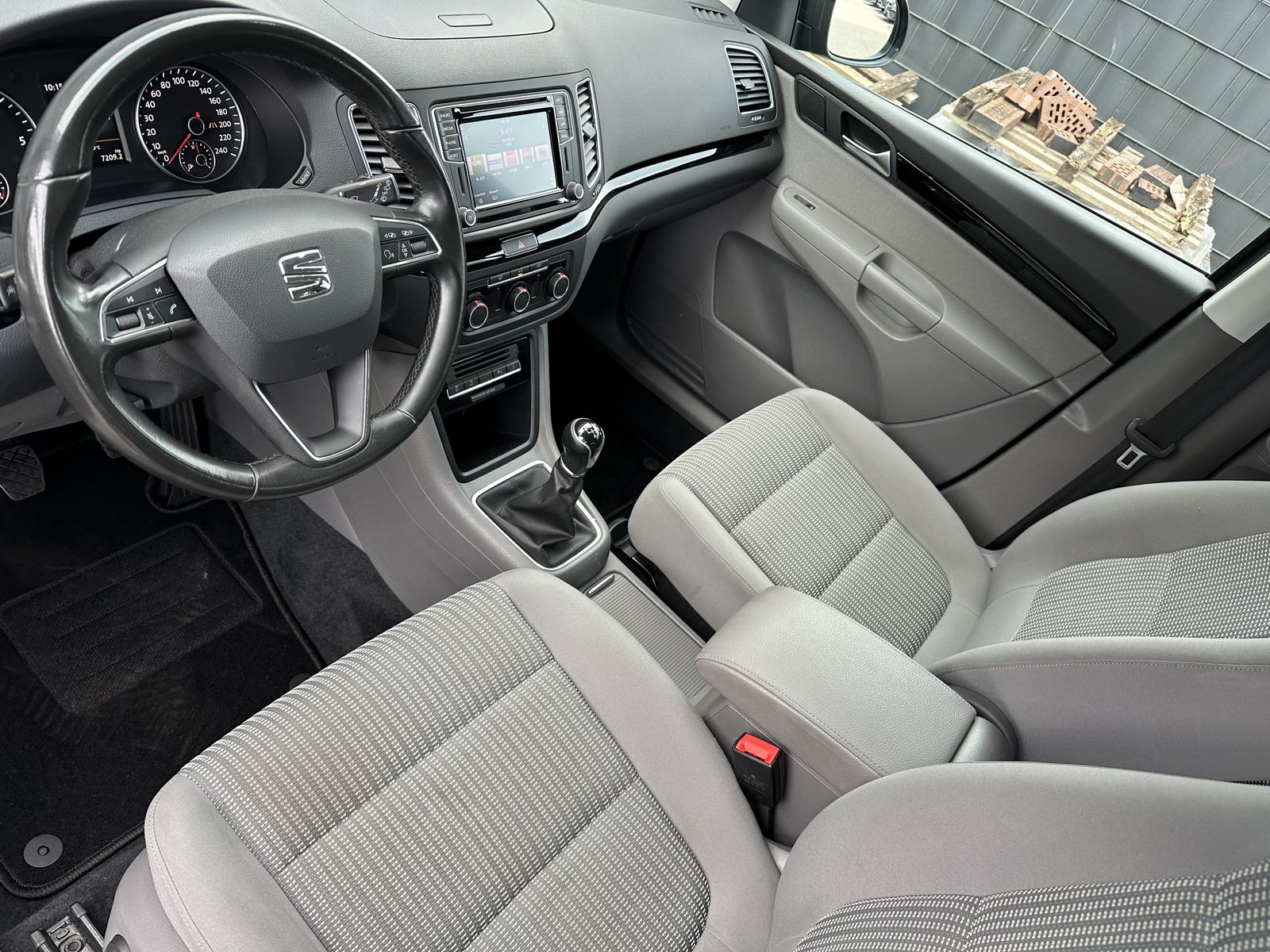 Fahrzeugabbildung SEAT Alhambra 2.0 TDI Ecomotive Style NAV+AHK+KAMERA