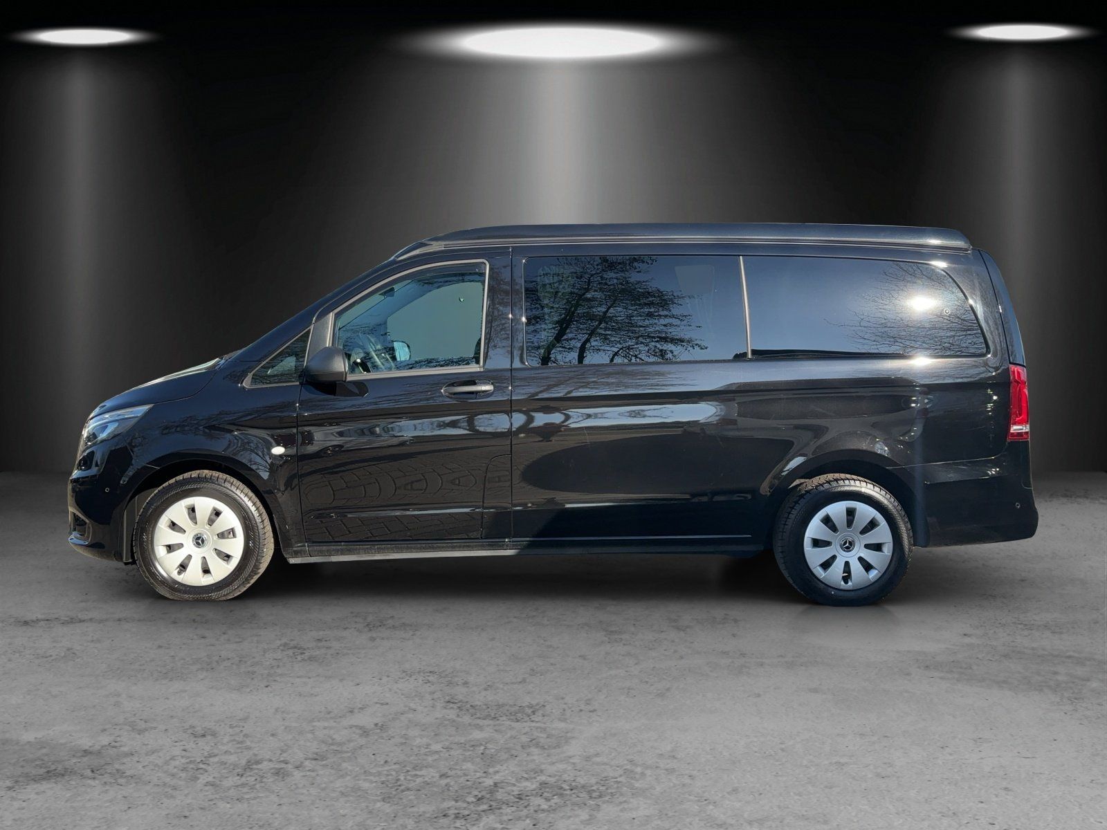 Fahrzeugabbildung Mercedes-Benz Marco Polo 220d ACTIVITY Eigenausbau Küche Solar