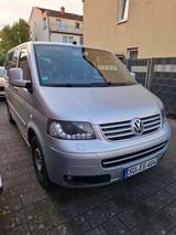 Volkswagen T5 Multivan mit elektr. Türen + TV + Tempomat - : Navigationssystem, mit Tv