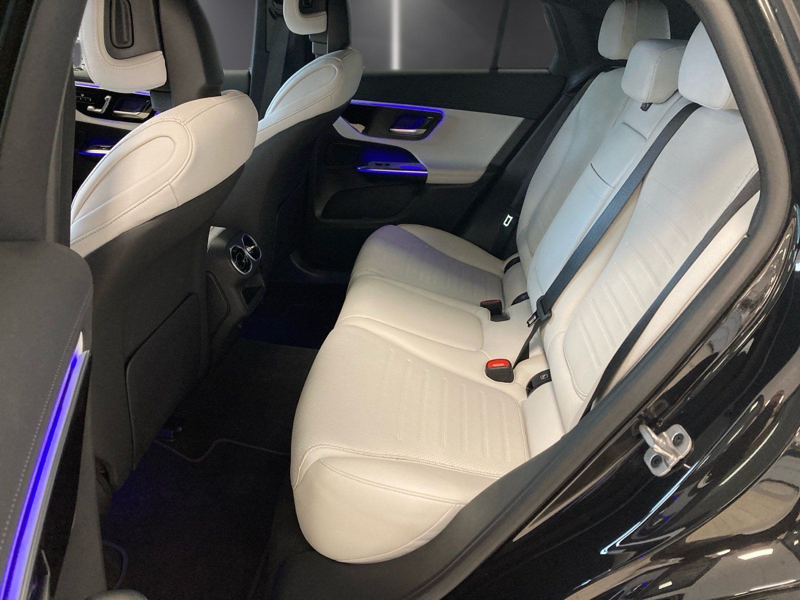 Fahrzeugabbildung Mercedes-Benz GLC 200 4M Coupe AMG*AHK*Distr*Totwink*Memo*Kam*