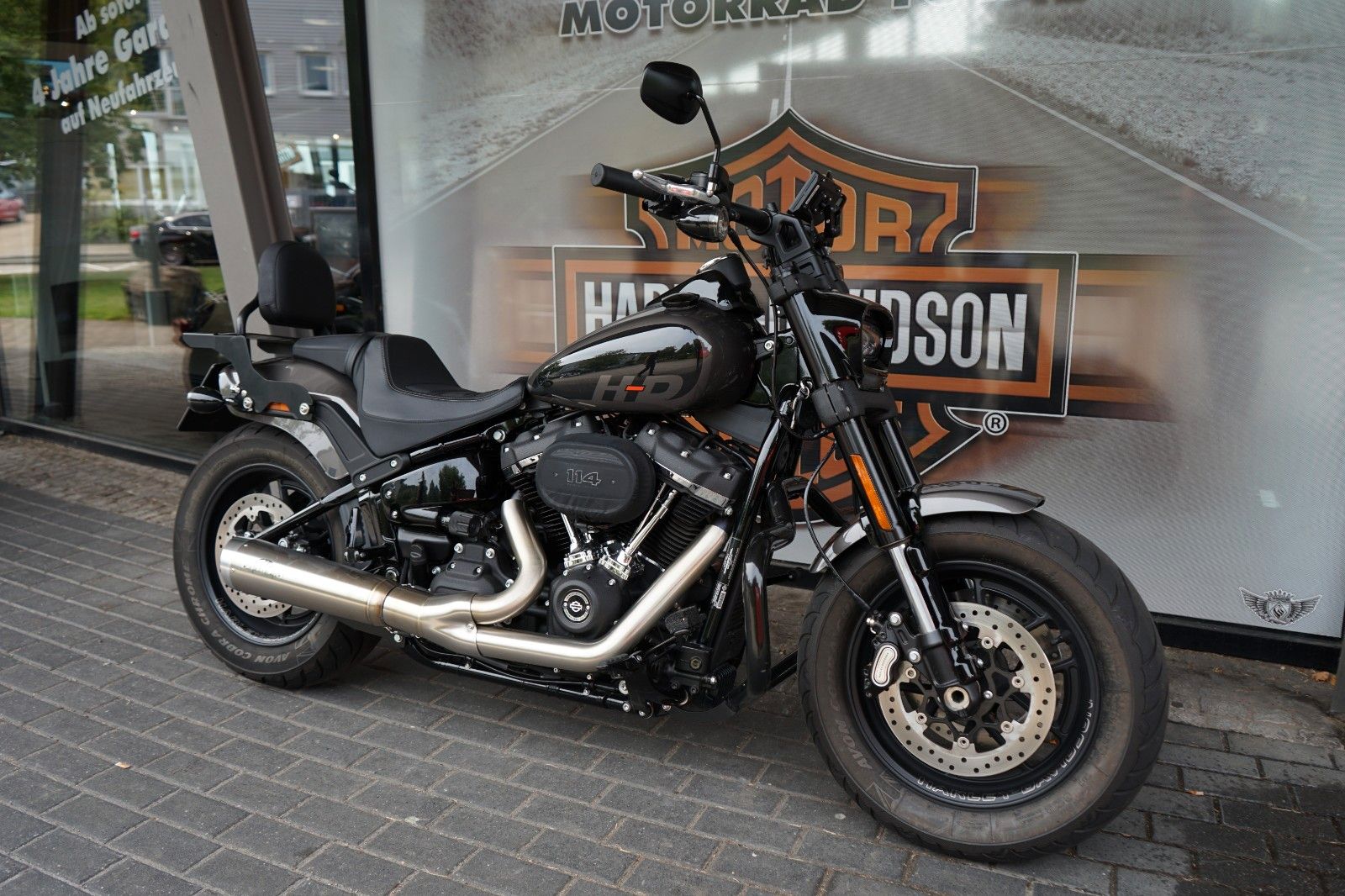 Fahrzeugabbildung Harley-Davidson Softail Fat Bob mit Jekill & Hyde