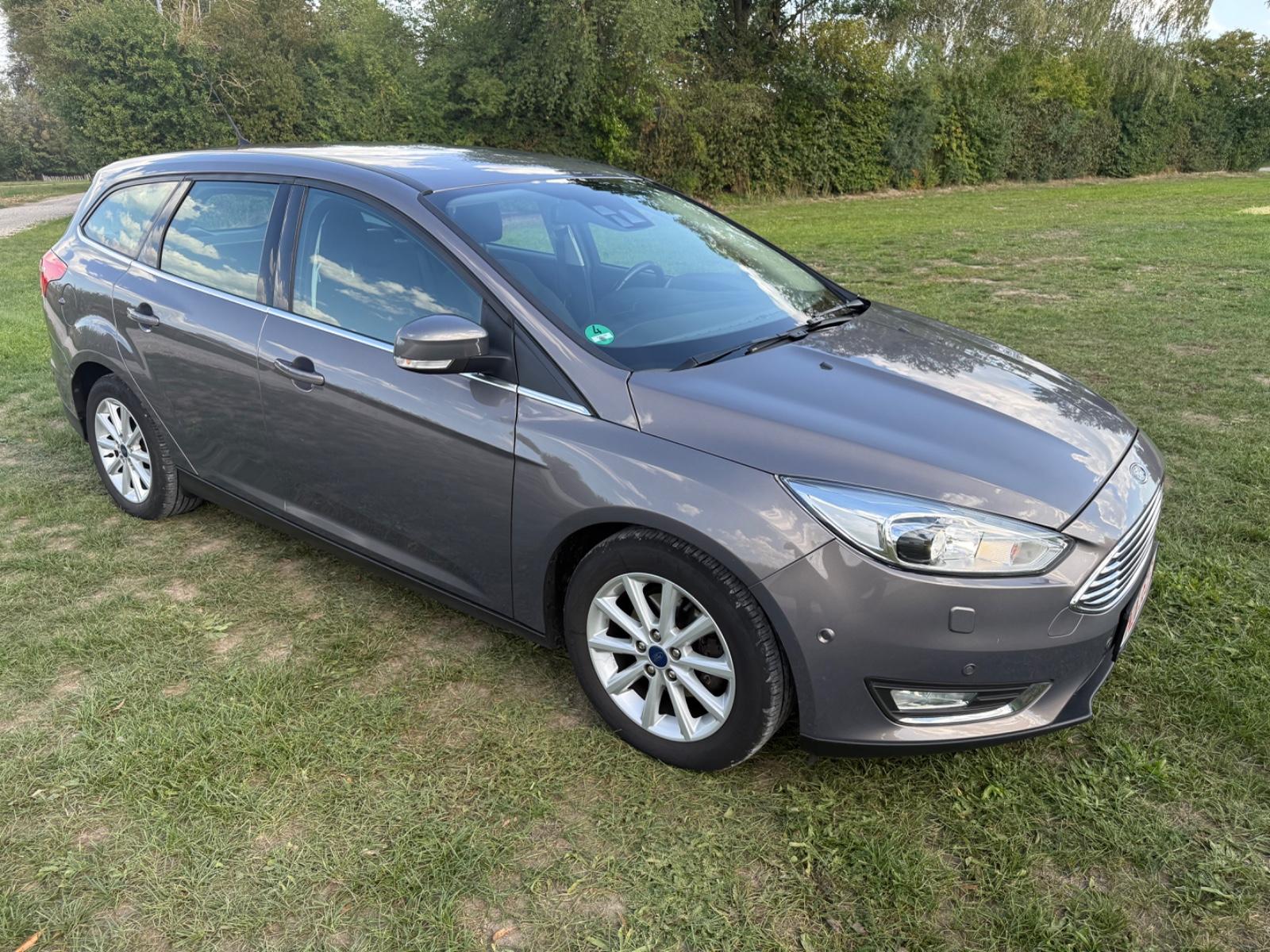 Ford Focus Turnier Titanium TÜV 06/27*Fährt Schön