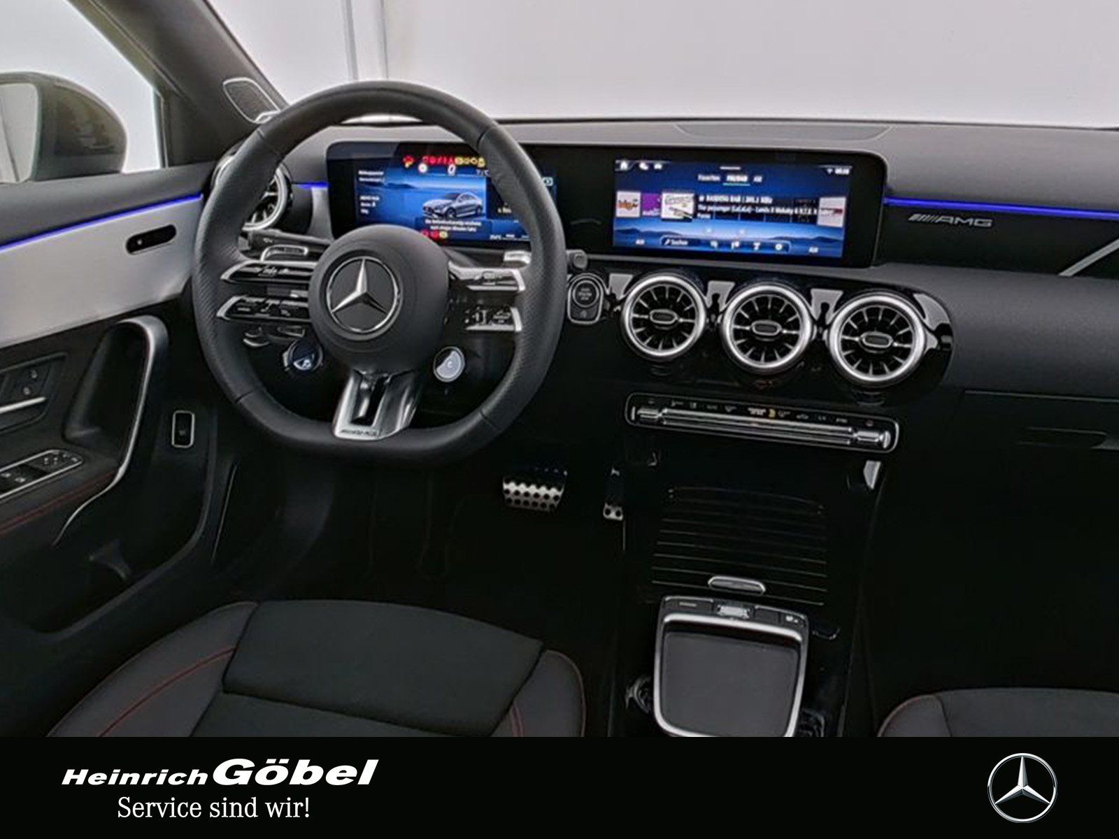 Fahrzeugabbildung Mercedes-Benz AMG A 35 4M Lim. PANO+FAHRASSI+BURMESTER+2xNIGHT