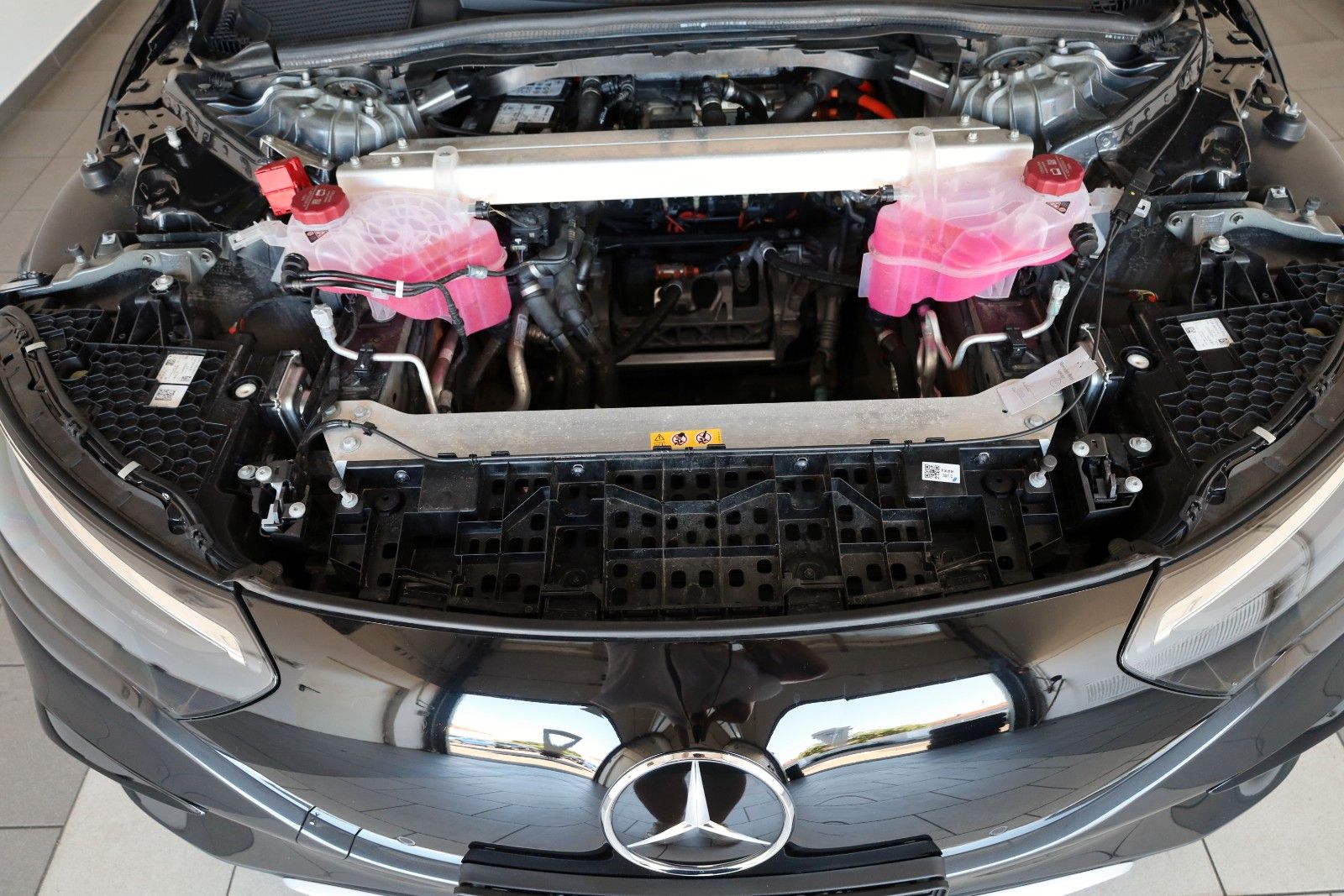 Fahrzeugabbildung Mercedes-Benz EQE 300,Leder,Navi,LED,SH,Kamera,Keyless,Carplay