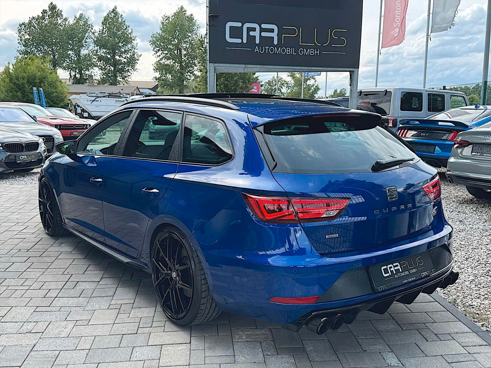 Fahrzeugabbildung SEAT Leon ST Cupra 300 4Drive Performance *LED*Pano*
