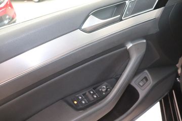 Fotografie des VW Passat 2.0 TSI BMT DSG Highline