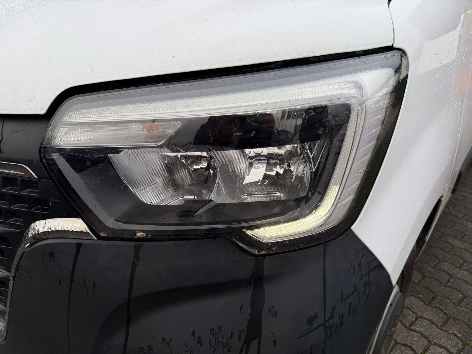 Fahrzeugabbildung Renault Master III KastenL1H2 HKa 3,5t/1.HAND/SCHECKHEFT