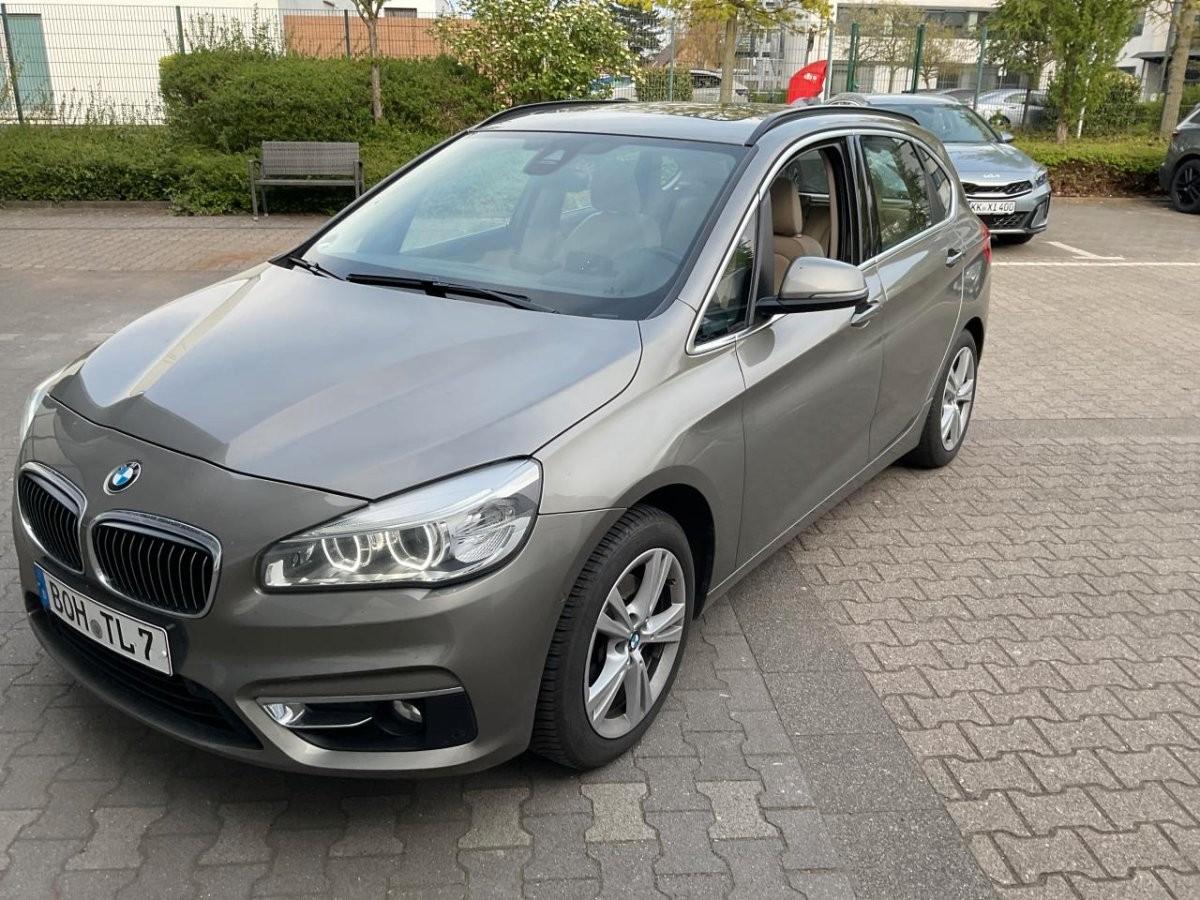 BMW 220 d Active Tourer xDrive Luxury Line Panorama