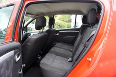 Fahrzeugabbildung Dacia Sandero Laureate 1,6L Bluetoth 1.Hand TOP