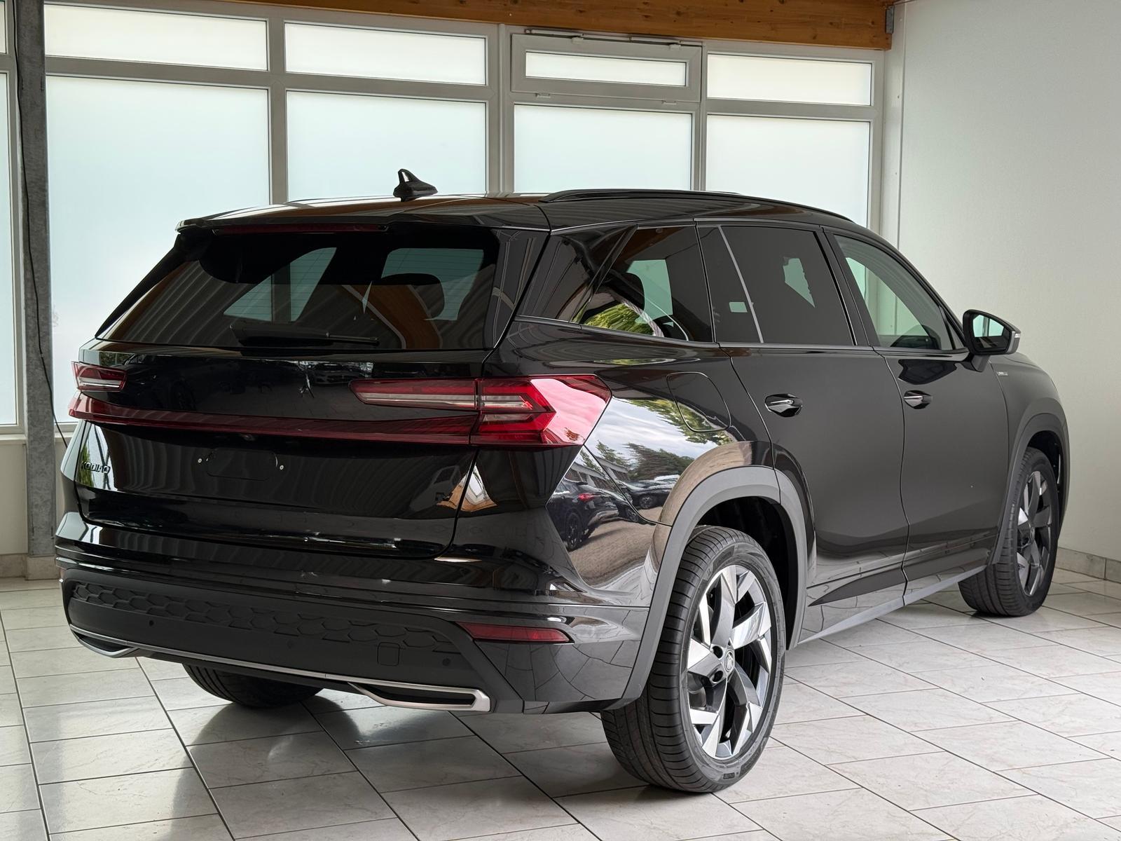 Skoda Kodiaq iV Sportline - Pano/AHK/ACC/CarPlay