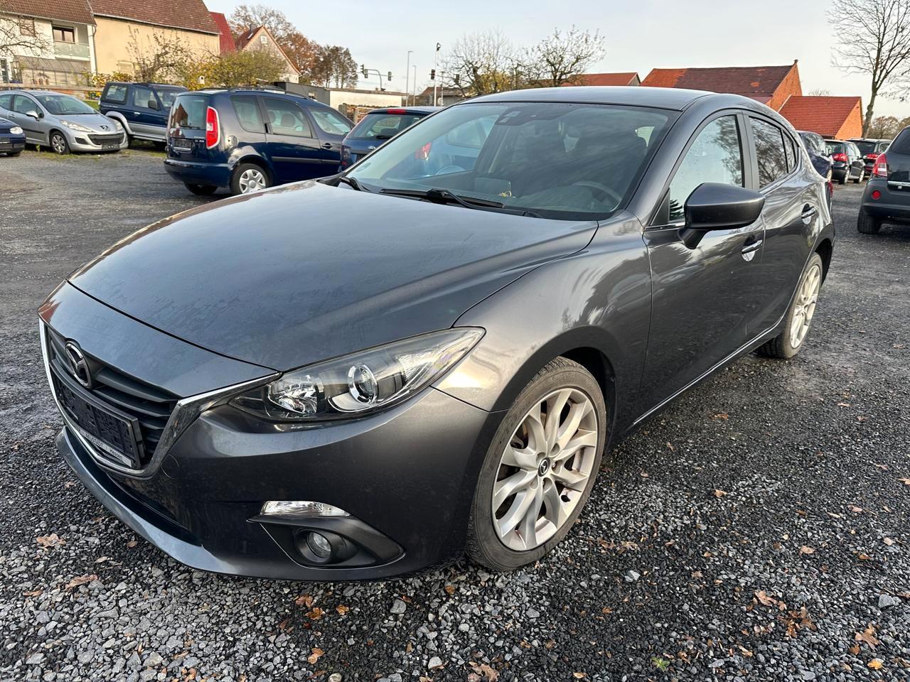 Mazda 3 Lim. Center-Line