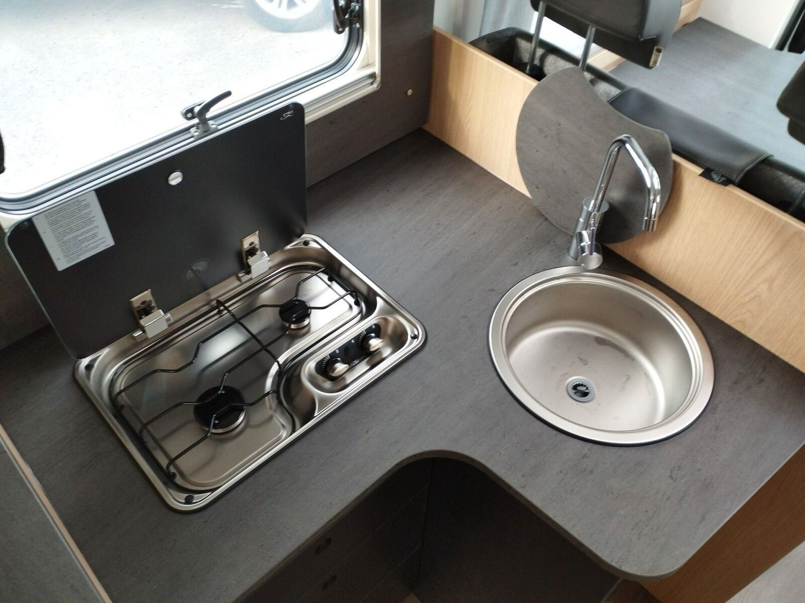 Fahrzeugabbildung Sunlight Adventure T 67S Automatik, Dörr Edition, TV