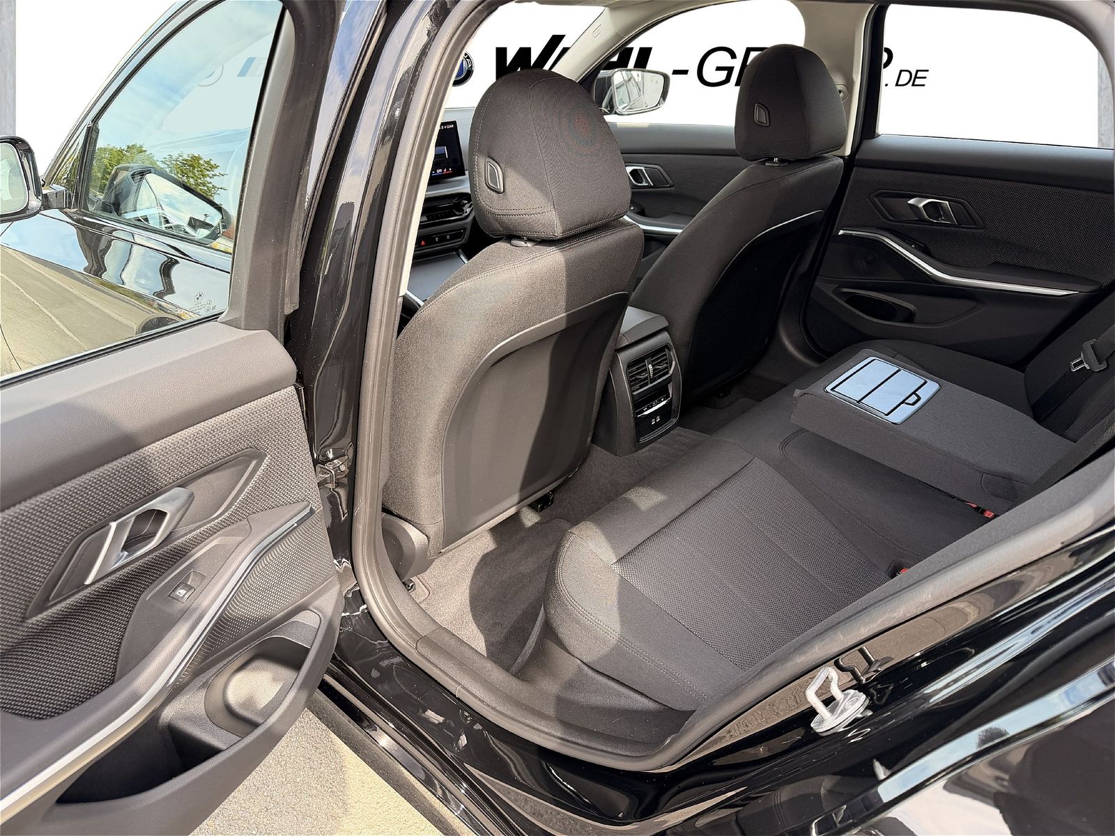 BMW 330 - Bild 13