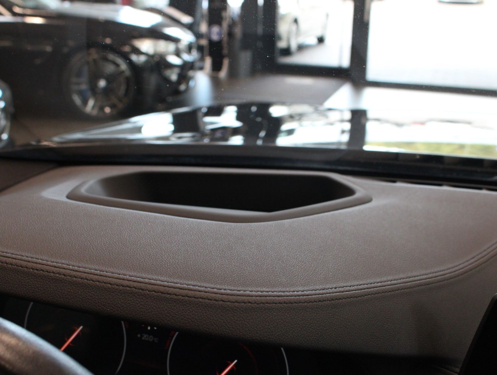 Fahrzeugabbildung BMW 520 d Touring Luxury Line 1. Hand*Pano*H&K*HUD