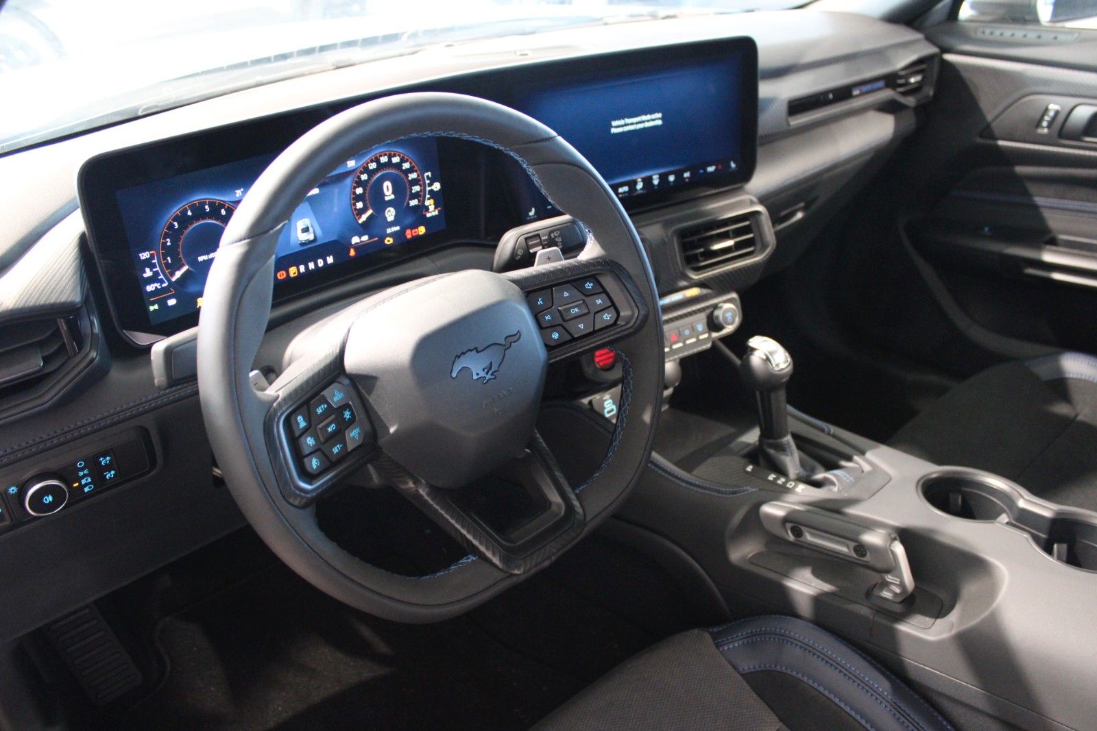 Fahrzeugabbildung Ford Mustang 5.0 Ti-VCT V8 Dark Horse AUTOMATIK
