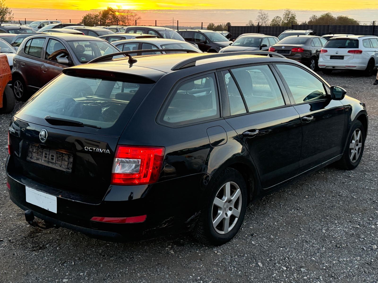 Skoda Octavia 2014 — interior