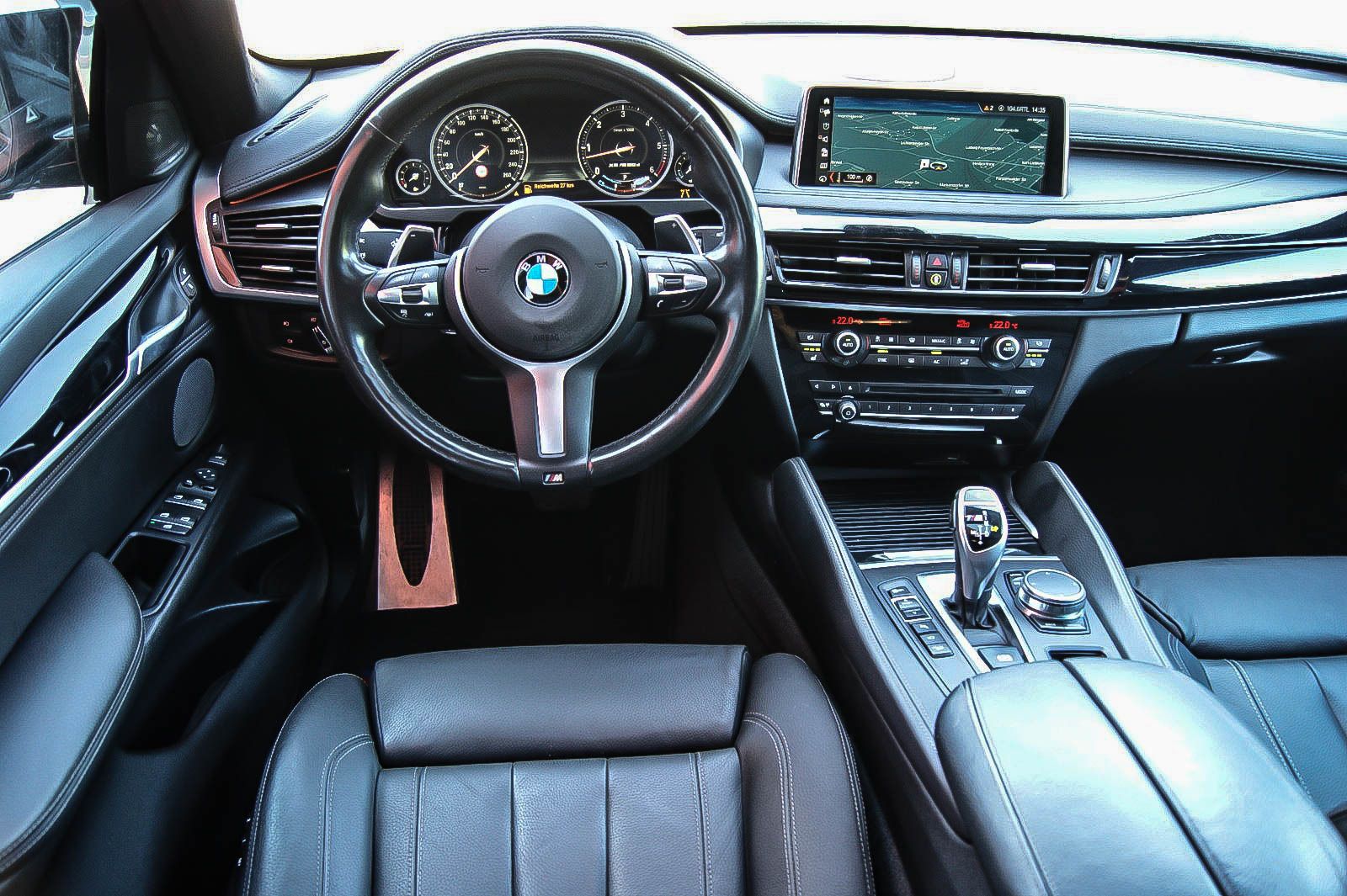 Fahrzeugabbildung BMW X6 M50 M-SPORT 22'' BREYTON ESSD KAMERA STDHZG 2