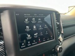 Fahrzeugabbildung Dodge RAM 1500 Gen5 5.7 Hemi Laramie Leder Navi AHK