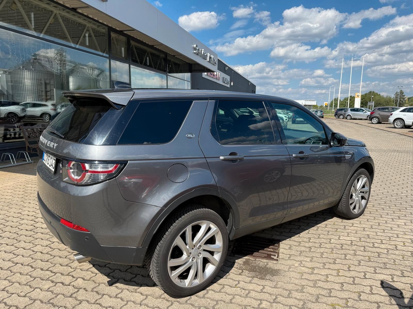 Fahrzeugabbildung Land Rover Discovery Sport 1.Hand / Leder / Allrad / Autom.