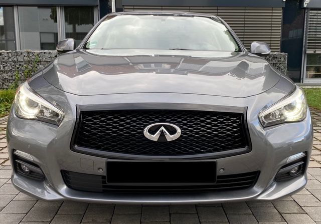 INFINITI Q50