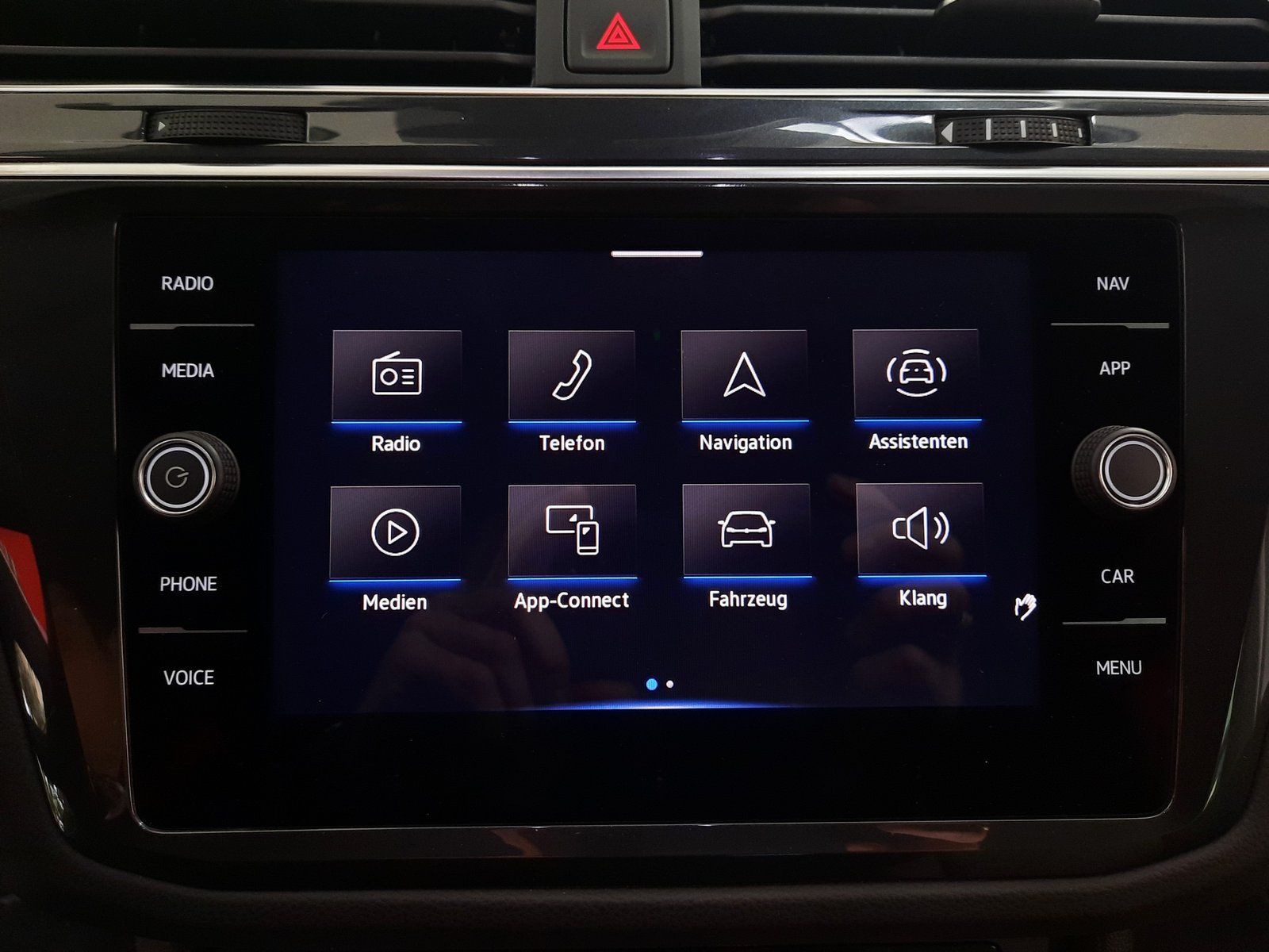 Fahrzeugabbildung Volkswagen Tiguan Life TSI DSG *AHK*Navi*Cam*LED*PDC*ACC*