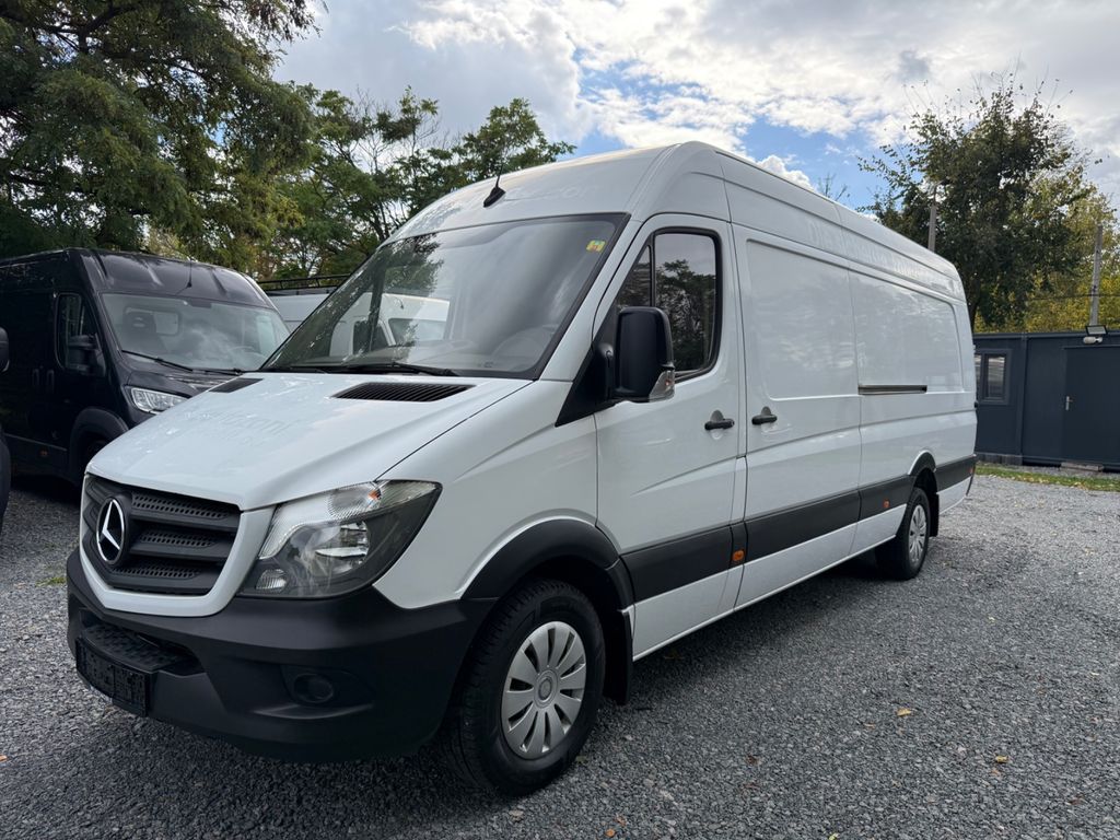 Image of Mercedes-Benz Sprinter