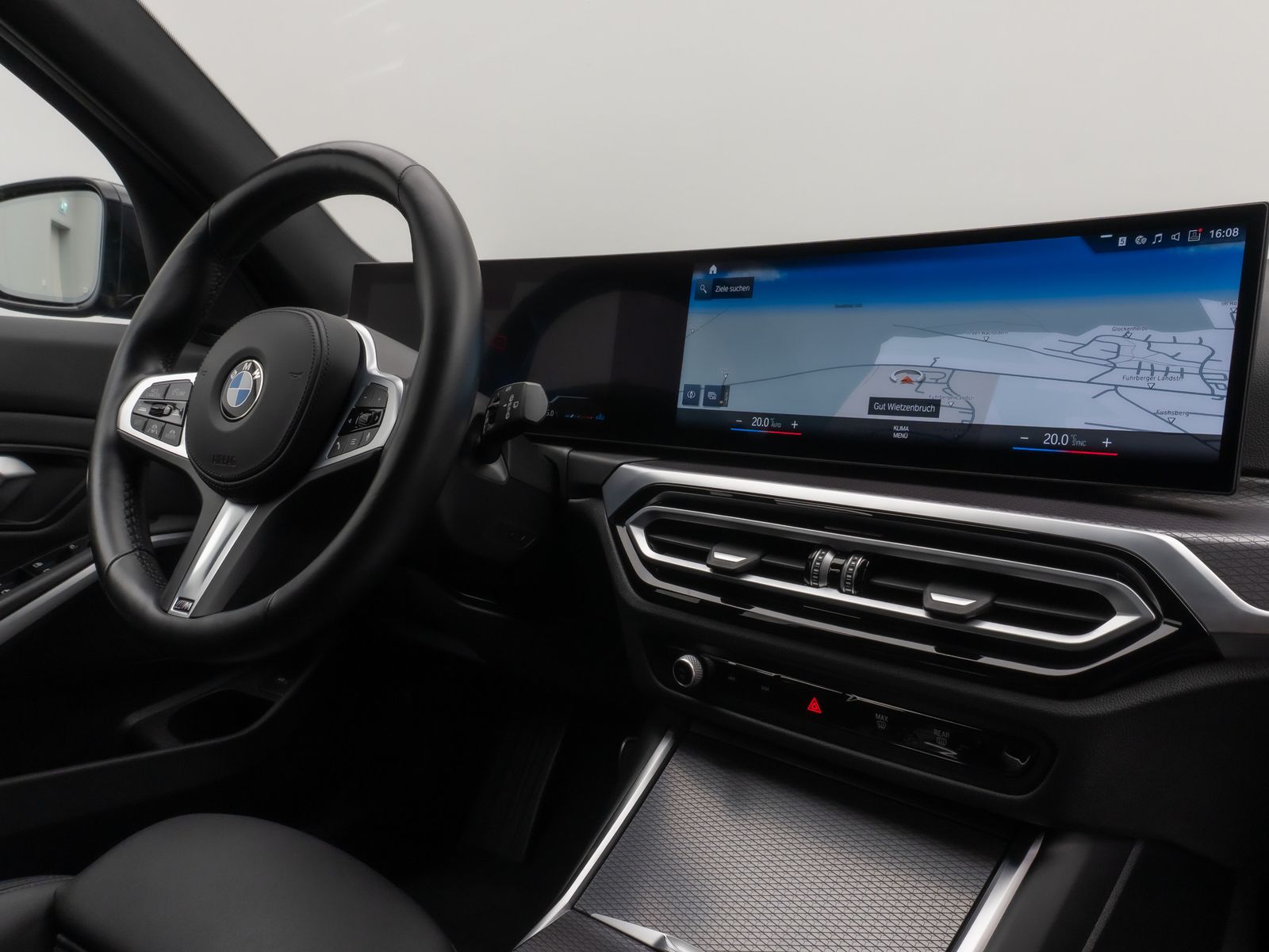 Fahrzeugabbildung BMW 318i M Sport Kamera HUD DAB HiFi Fernlichtassist