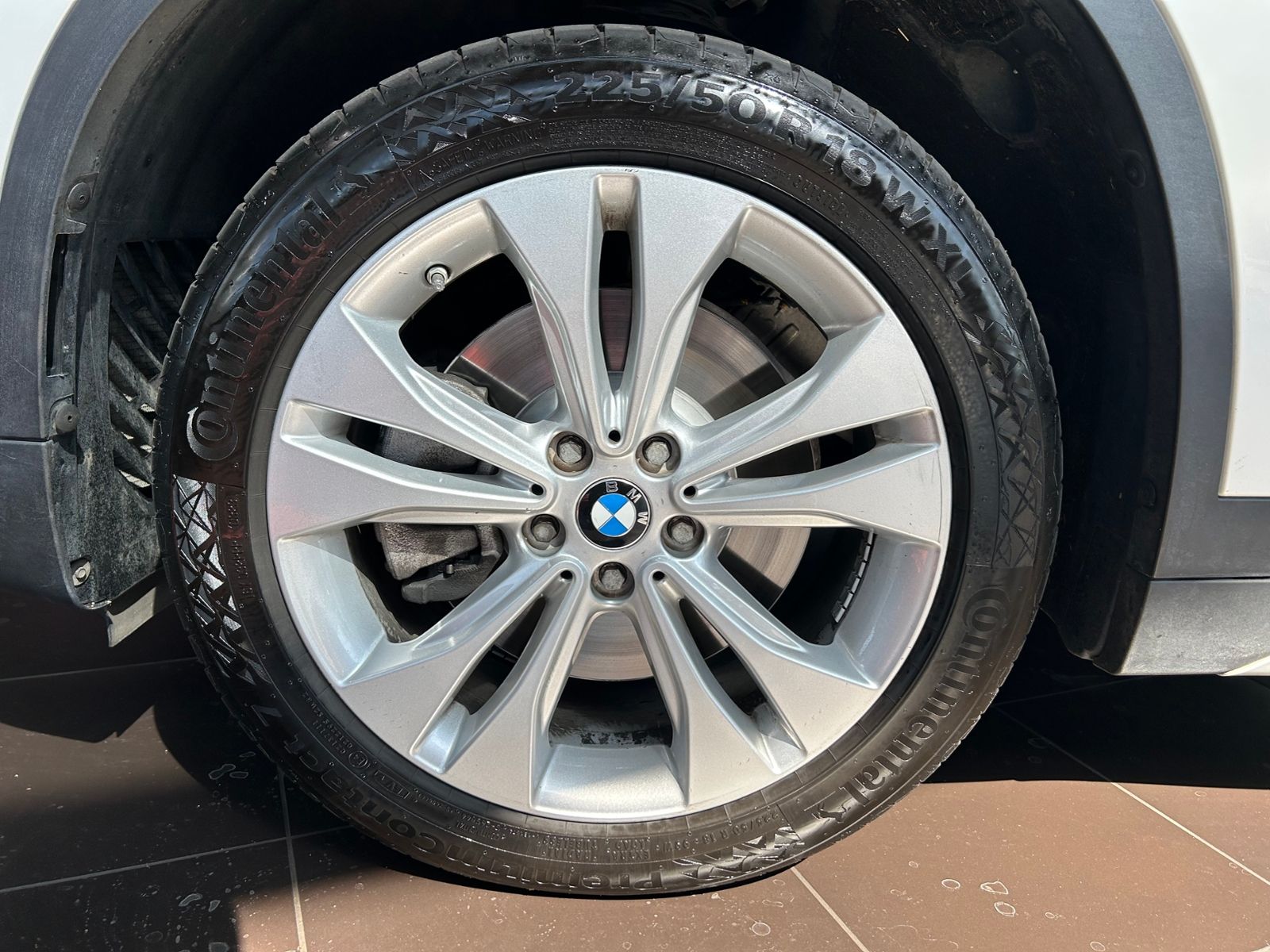 Fahrzeugabbildung BMW X1 sDrive 20 i xLine MEMO LED NAV RFK SHZ 18"