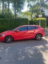Volvo V40 T2 Kinetic Kinetic - rote Volvo V40