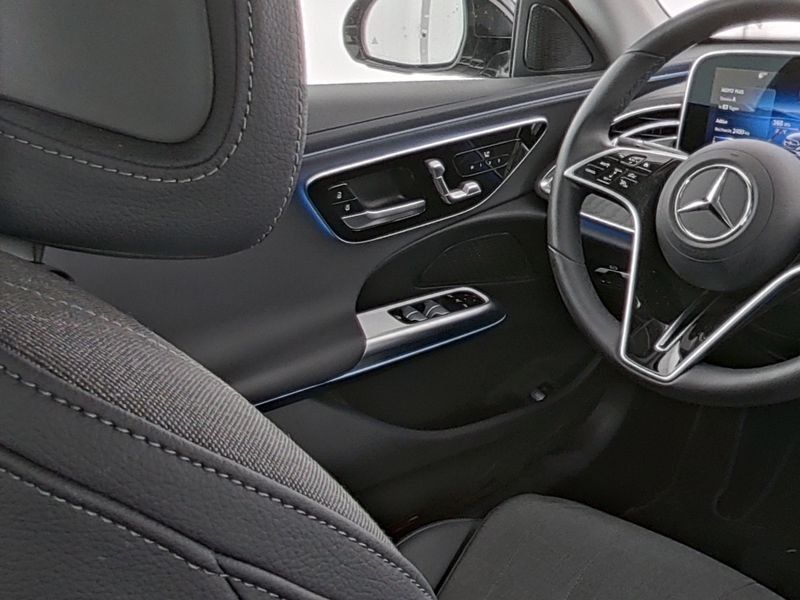 Fahrzeugabbildung Mercedes-Benz E 220 d Avantgarde*Distro*Totwink*LED*360*Digita