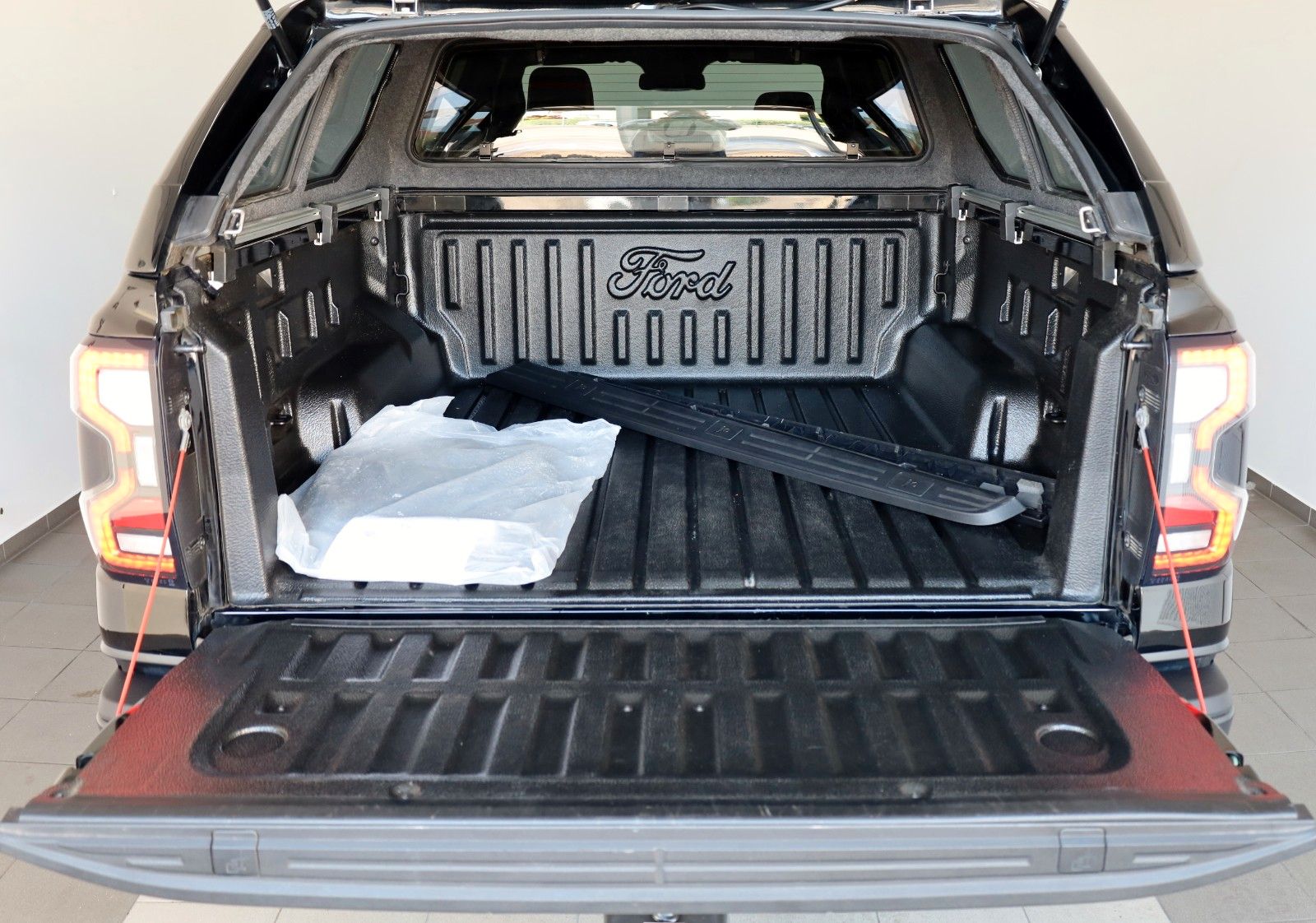 Fahrzeugabbildung Ford Ranger Raptor e-4WD ,Techno.73,HardTop,Standhzg.