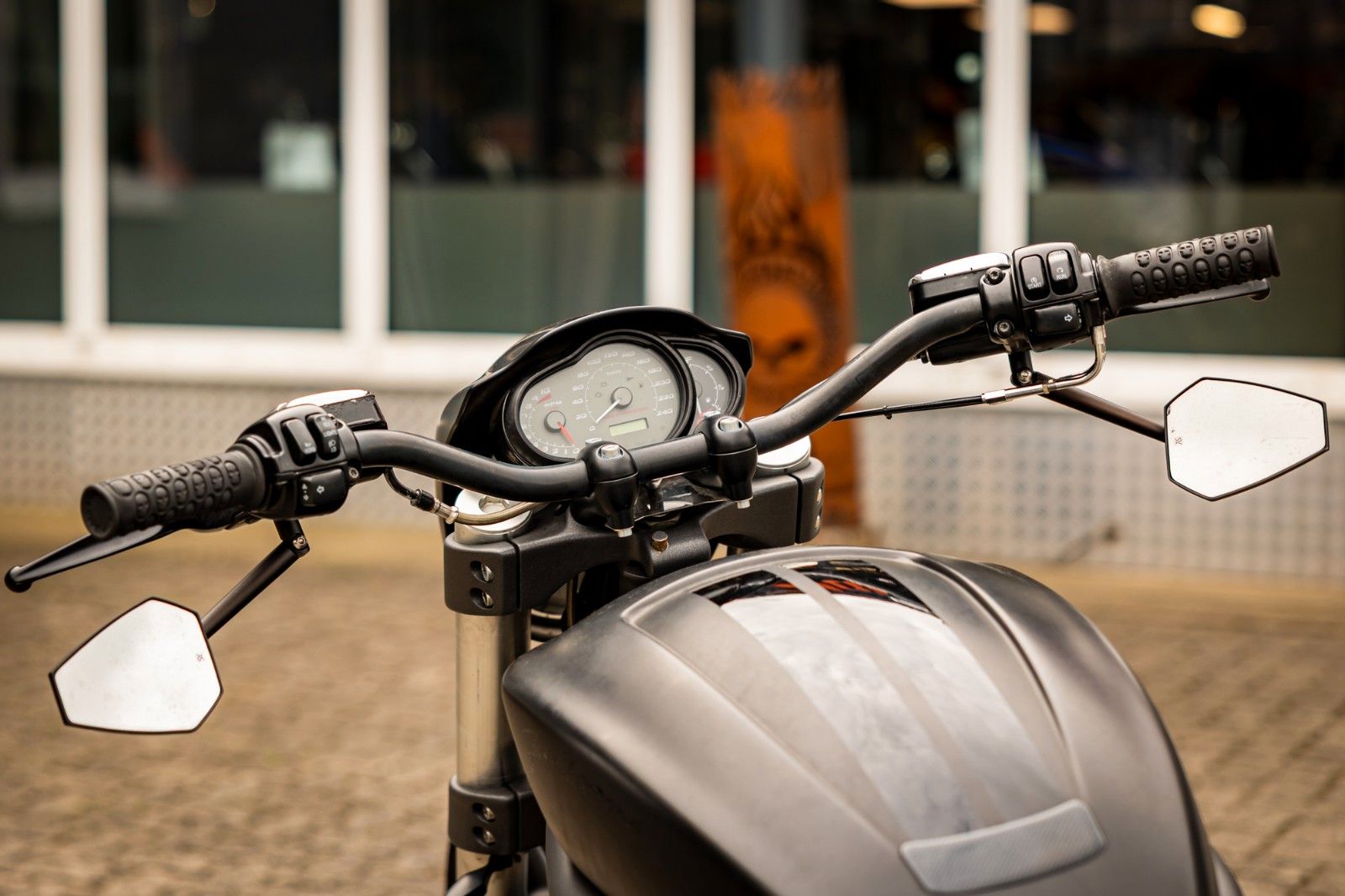 Fahrzeugabbildung Harley-Davidson VRSCR Street Rod - Jack Lomaxx