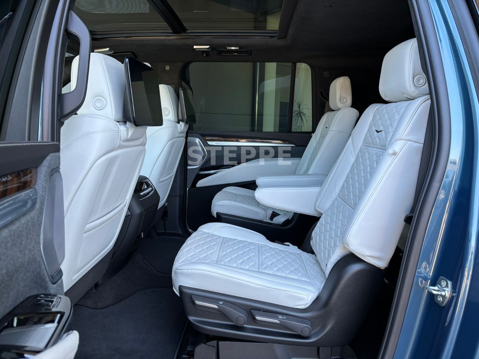 Cadillac Escalade FACELIFT MY26 6.2 V8 ESV Sport Platinum