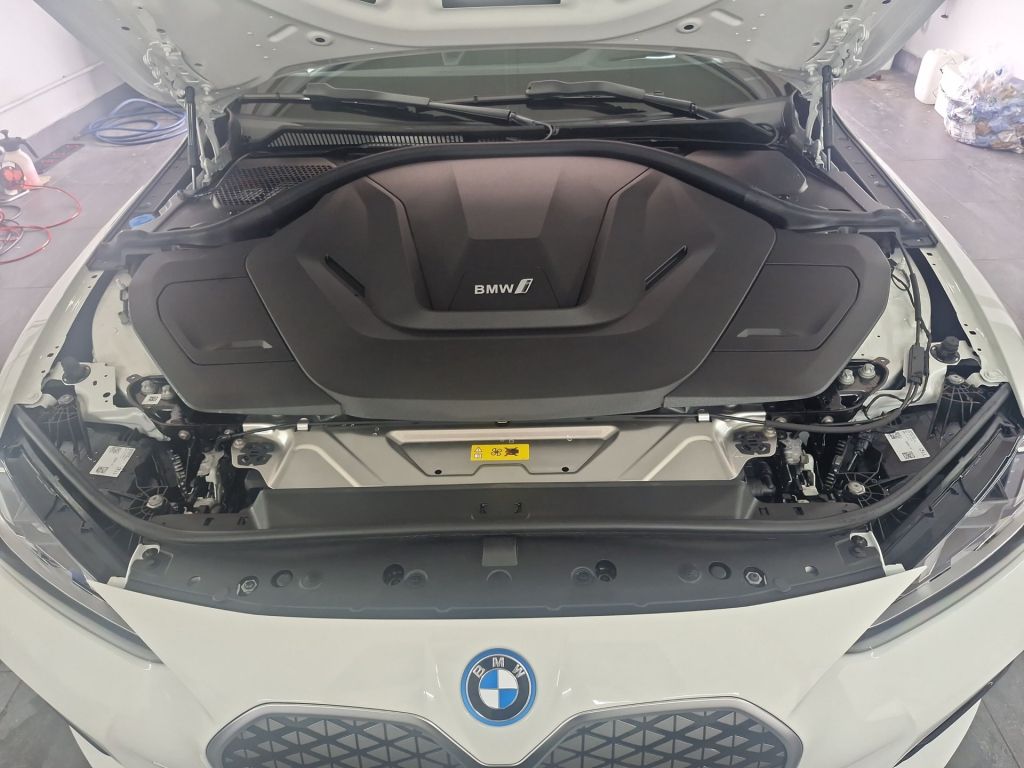 BMW i4 - Bild 21