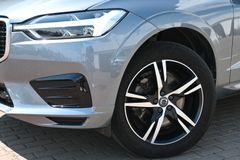 Fahrzeugabbildung Volvo XC60 B5 D AWD Autom. R-Design*STDHZG*PANO*H&K