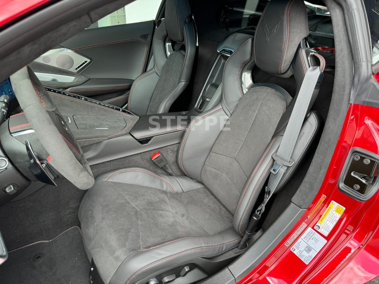 Corvette C8 Stingray Coupe 6,2 V8 3LT Europamodell STEPPE